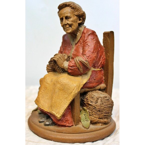 Vtg 1984 Tom Clark Gnome Old Lady Women Mabel in Chair Sculpted Figurine Statue - Picture 2 of 10